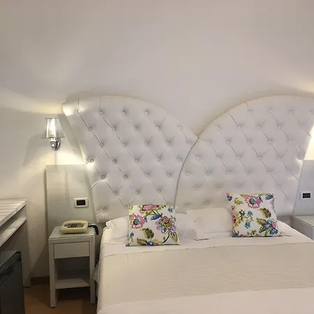 Noi Due 3*