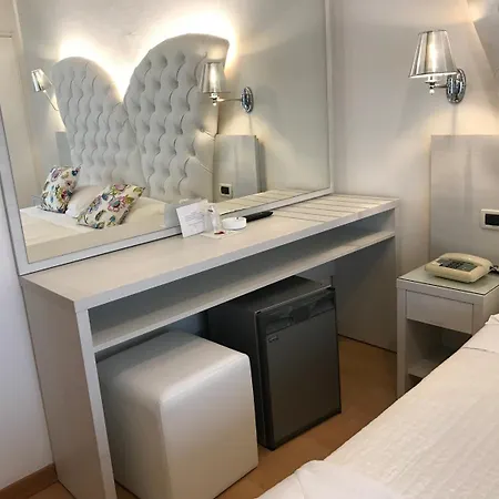Szálloda Noi Due Rimini